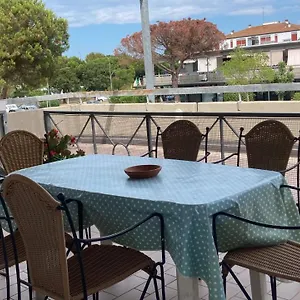  Appartamento Al Mare Con Due Terrazze Italia